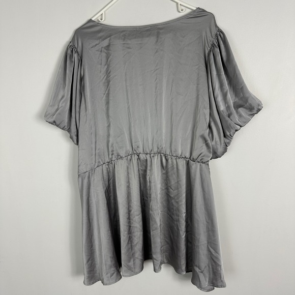 Torrid‎ Silver Satin V-Neck Puff Sleeve Short Sleeve Blouse Womens 4X Top Party - Picture 11 of 11